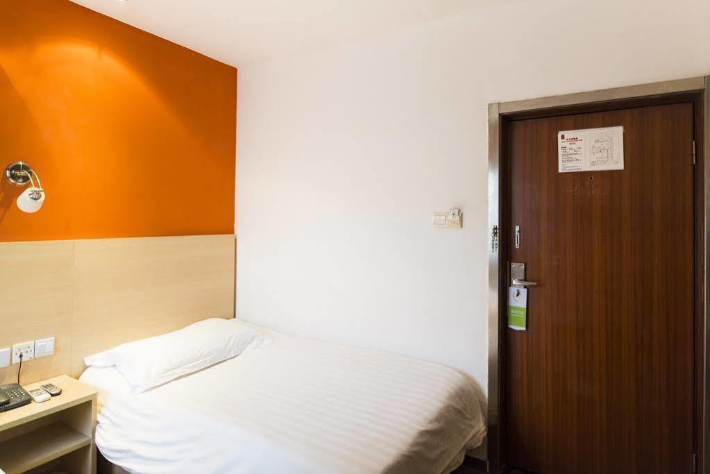 Khách sạn 168 Changping Road Branch